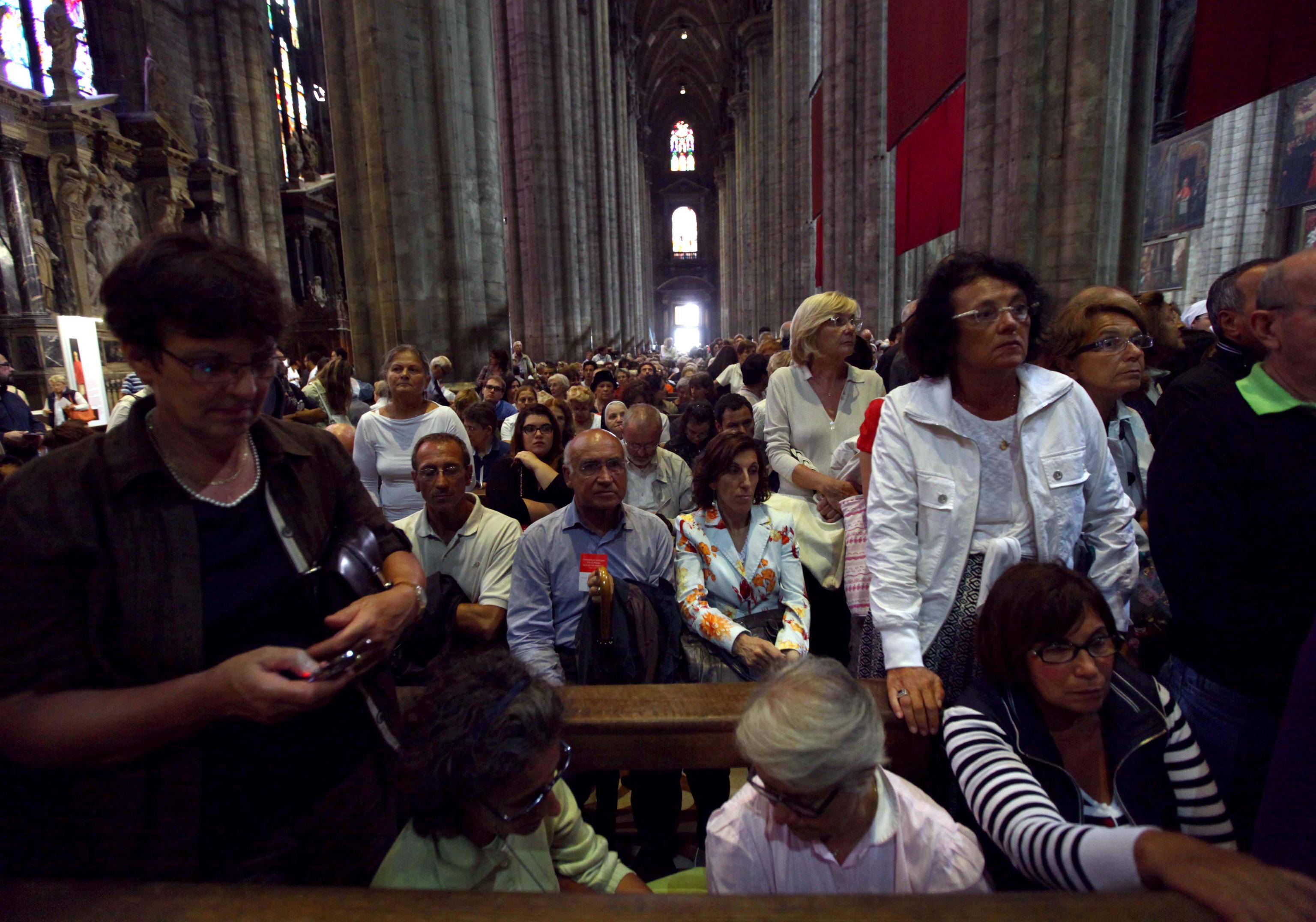 Milano Dice Addio A Martini I Funerali Del Cardinale In Un Duomo Gremito Ilgiornale It