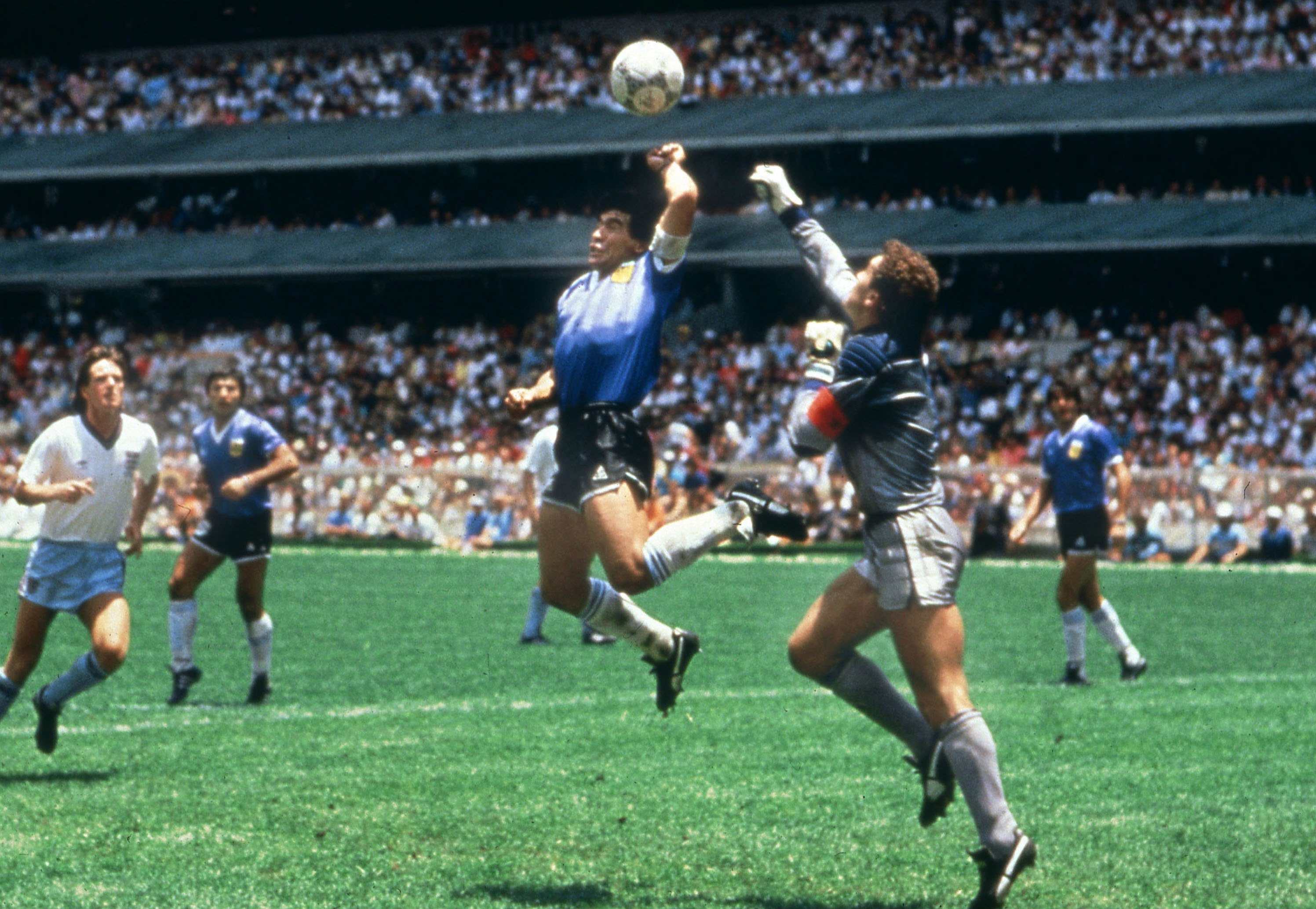 è Stata La Mano Di Dio Maradona