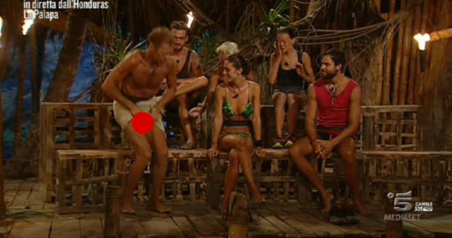L Isola Dei Sopravvissuti Scena Hot