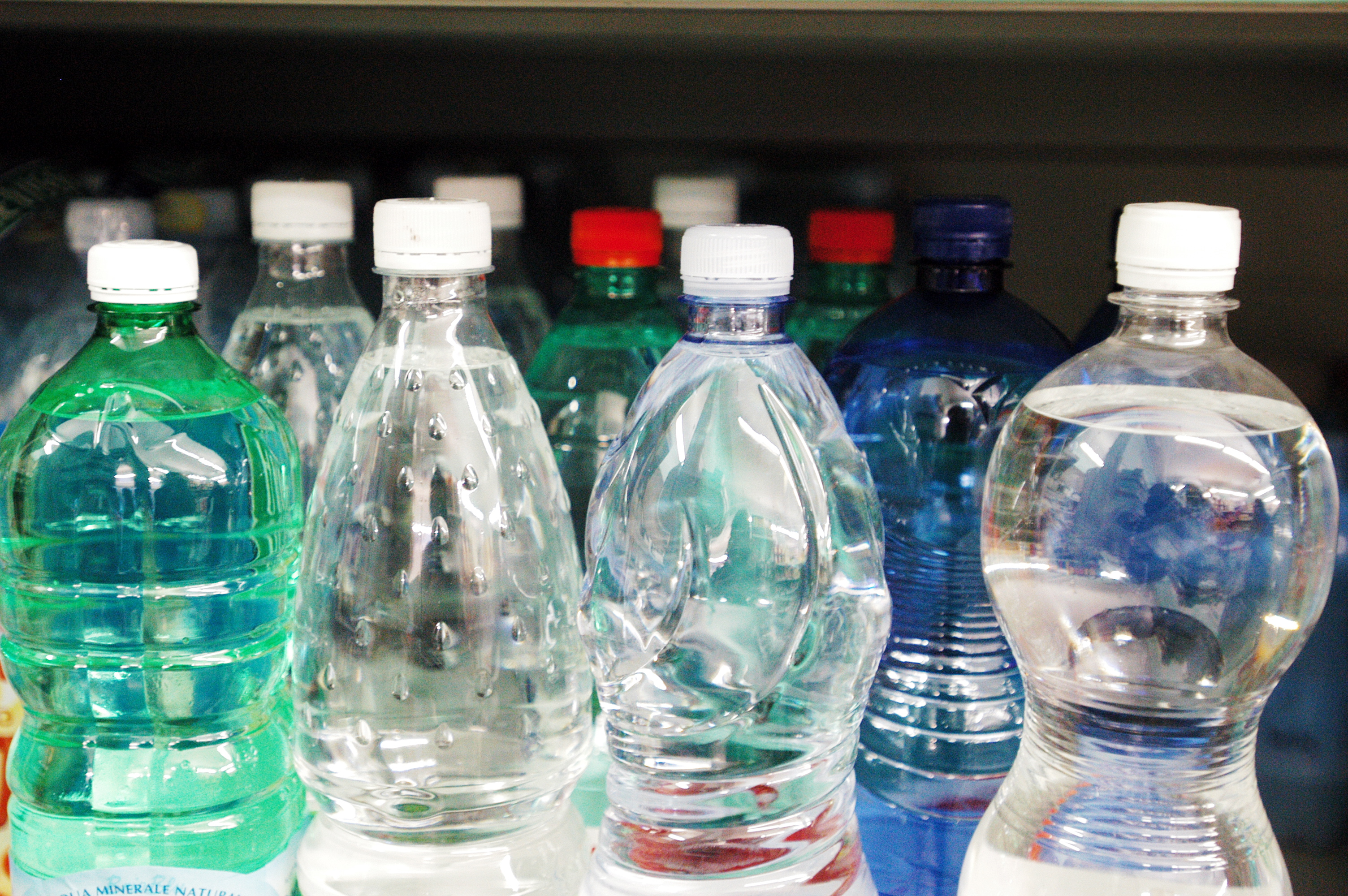 Alternativa All'acqua In Bottiglia Di Plastica