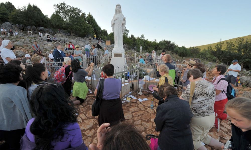 Veggenti Viventi Riconosciuti Dalla Chiesa Scomunicato Vlasic, padre spirituale dei veggenti di Medjugorje