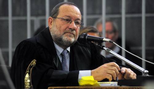 «Robledo fece la talpa» Il Csm lo condanna (con una promozione)