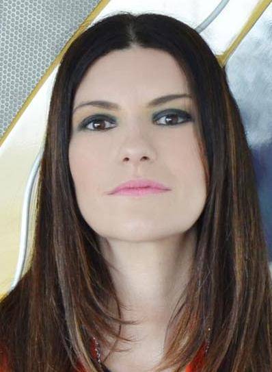 Lo sfogo di Laura Pausini su facebook dopo un servizio de Le Iene