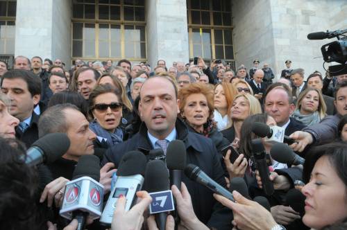 Il Pdl non ci sta: "È una persecuzione"
