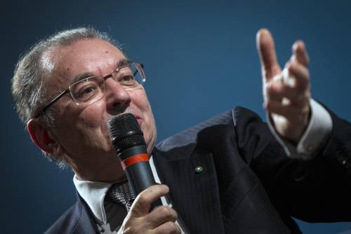 Confindustria alla politica: "Se pagate i debiti alle imprese 250mila posti di lavoro"