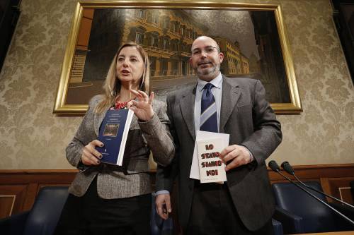 Diaria, M5S nel caos: i dissidenti pugnalano Grillo