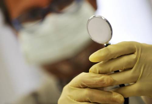 Sindacati dei medici in rivolta e timori di aumento delle assenze per malattia