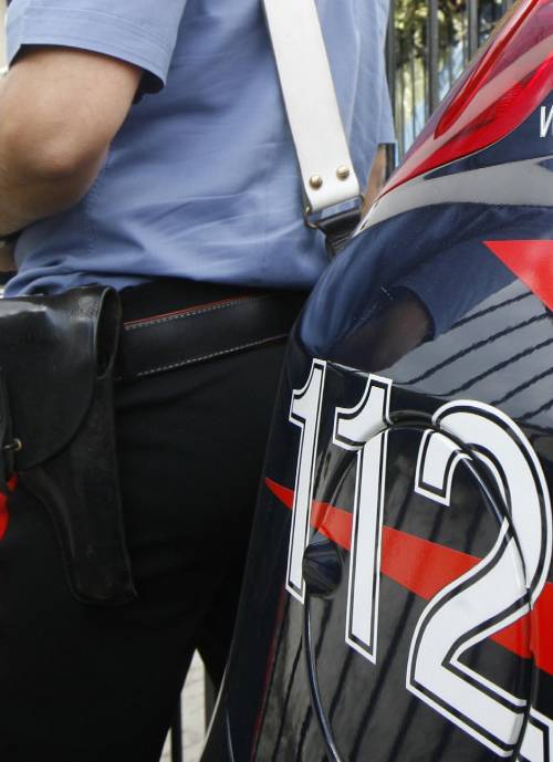 Cresce la tensione: quattro molotov davanti al centro per i rifugiati LA QUESTIONE IMMIGRATI