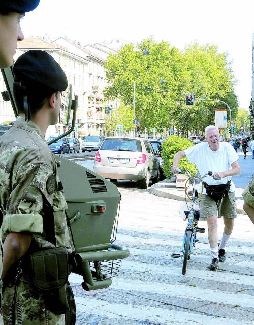«Diciamo no ai soldati ma sì a un referendum»