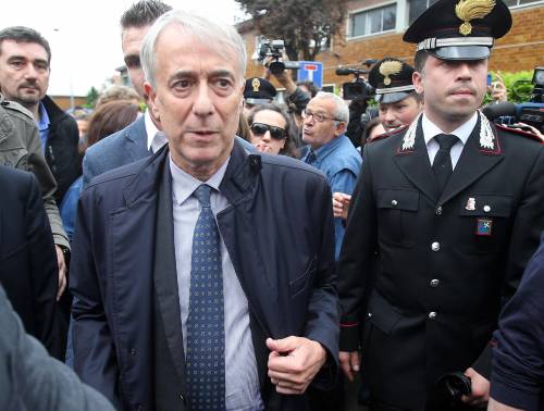 Lutto cittadino e funerali per le tre vittime di Kabobo: Pisapia contestato