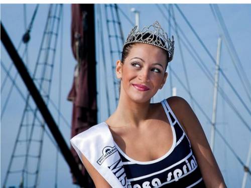 Caserta, pestata dal compagno, miss ci ripensa: "L'amo. Ritiro denuncia"