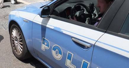 Padova, poliziotto uccide la moglie e si spara