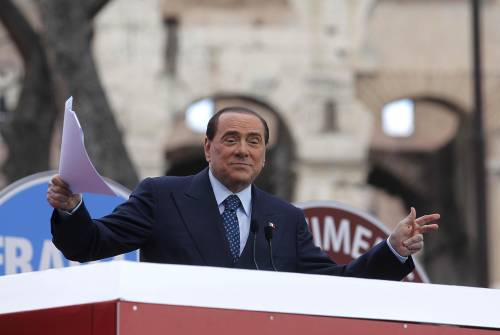 Il Cav: "Un decreto choc per rilanciare l'economia"