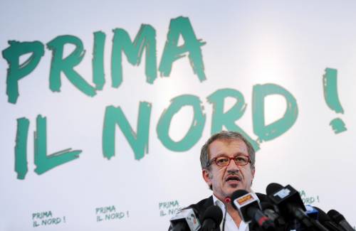 Lega dimezzata: parte la fronda contro Maroni