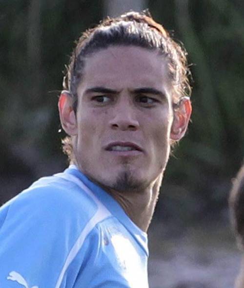 Napoli, 7 milioni per tenersi Cavani. Mou tenta Jovetic. Pizarro vice Pirlo?