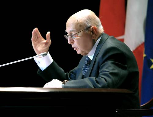 Napolitano sferza il governo: "L'Italia sia fondata sul lavoro"