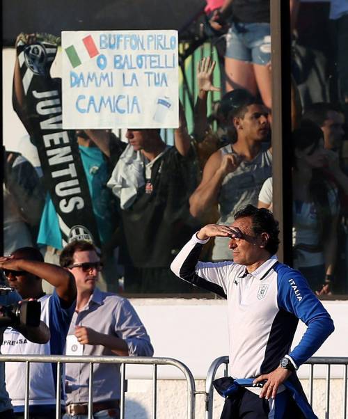 Italia, gol record e pari da arrossire
