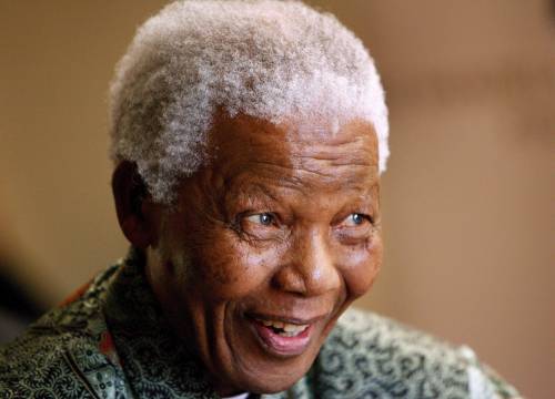 Mandela torna a casa