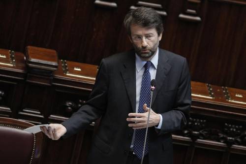 Franceschini appoggia Renzi. Ecco l'ennesima giravolta del ministro "banderuola"
