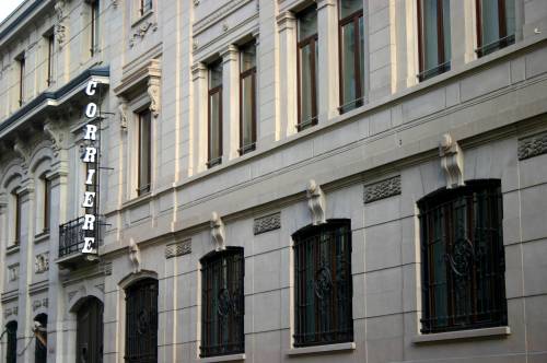Il soccorso rosso dei "giornaloni" al governo in crisi