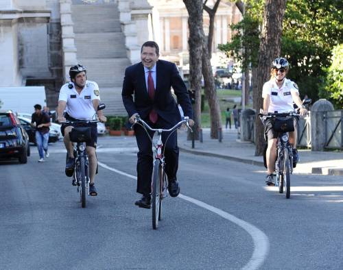 Marino pro coppie di fatto e il Pd vuole già divorziare