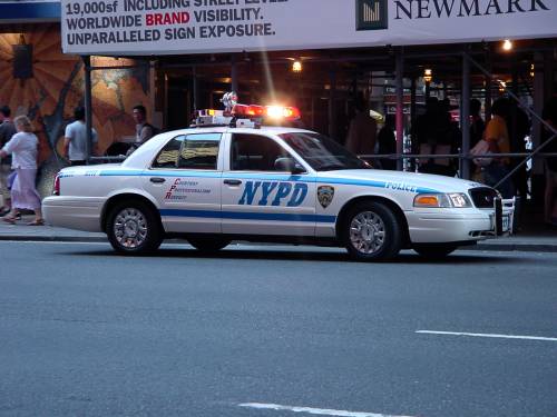 Sangue sulle strade di Brooklyn: bimbo di un annoucciso da una pallottola vagante