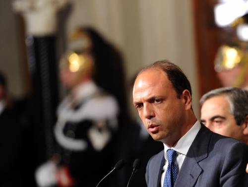 Il Pdl mette alle strette l'alleato: basta oscillazioni