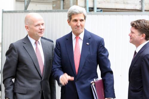 Kerry: "Assad consegni le armi chimiche ed eviterà l'attacco"