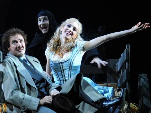 Parata di stelle per festeggiare il decennaleIL TEATRO DELLA LUNAUna stagione ricchissima tra musica, commedia ed eventi speciali