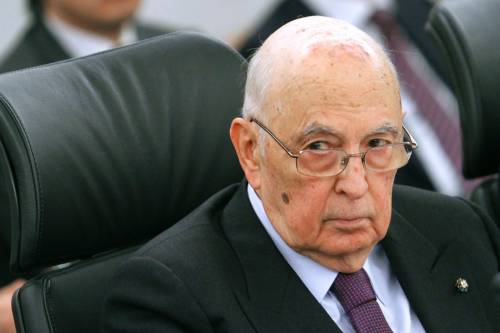 Napolitano va all'attacco: "Non c'è confronto civile"