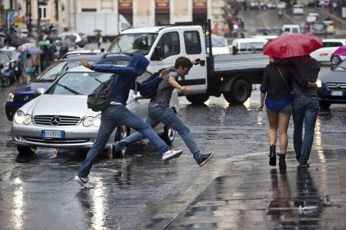 Maltempo, Roma allagata per un nubifragio