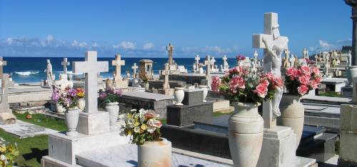 Sulle Tombe Vietato Il Latino La Burocrazia Entra Al Cimitero Ilgiornale It