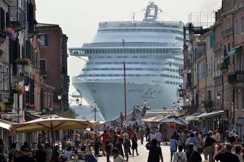 Arriva la tassa su gondole e traghetti: la Ue la chiede e il Pd esegue