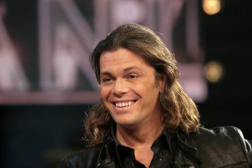 Grignani, il concerto finisce male: "Una pagliacciata"