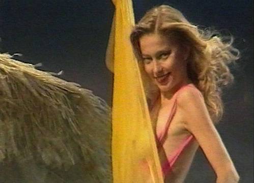 "20 euro per un fotogramma del film inedito di Moana Pozzi"