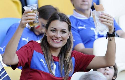 Download Alessio Albini Deborah Roversi Background