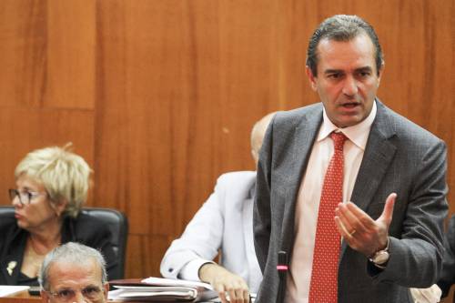 De Magistris snobba il Vesuvio: adesso Napoli non dorme sicura