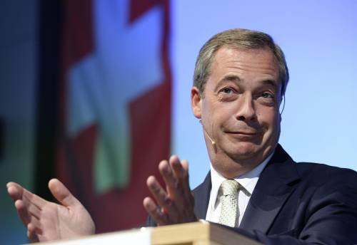 Farage: "Mia auto sabotata, qualcuno vuole uccidermi"