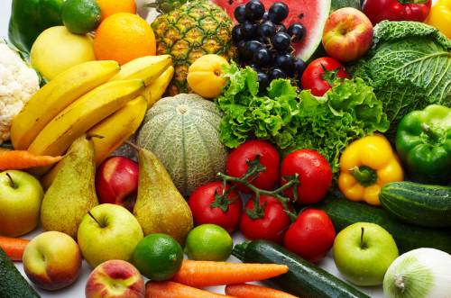 Coronavirus, ora rincarano anche ortofrutta e pesce
