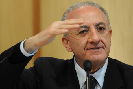 L'avvocato Pellegrino: "Ecco perché De Luca non può governare"