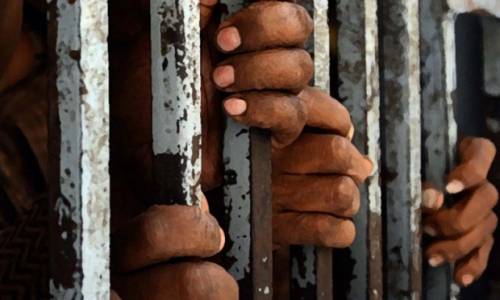 "I terroristi islamici vanno rinchiusi all'Asinara"