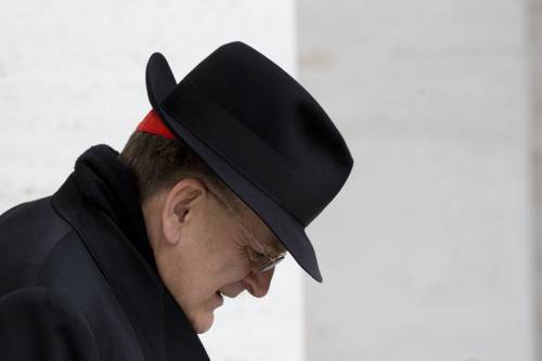Il cardinale conservatore Burke: "La Chiesa abbia paura dell'islam"