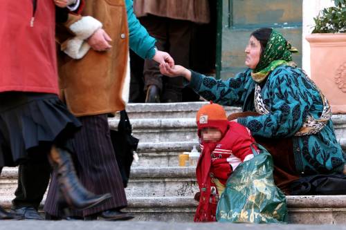 Sesto San Giovanni, pugno di ferro contro abusivi e mendicanti