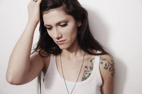 Lutto per Elisa: morta la sua maestra di piano