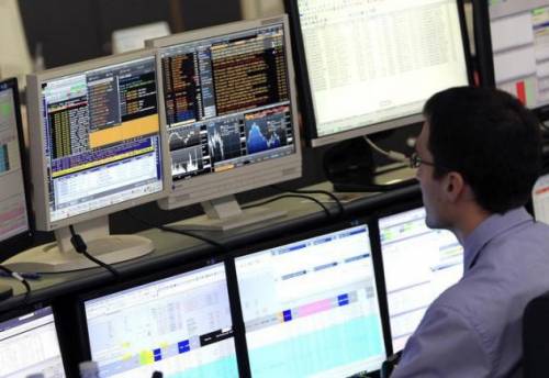 Referendum, il No in vantaggio. E lo spread torna a mordere l'Italia