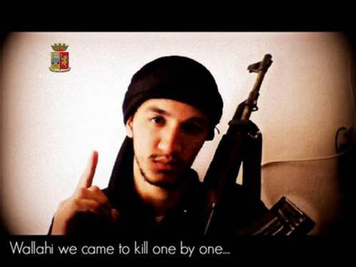 "Alto rischio attentati". Primi tre arresti per Sharia for Italy