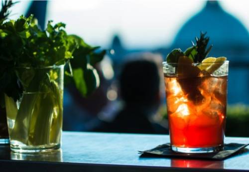 Tra i 5 cocktail più bizzarri del mondo, un analcolico per musulmani