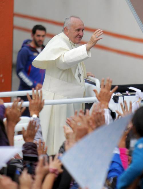Papa, secondo giorno in Ecuador, bagno di folla a Guayaquil