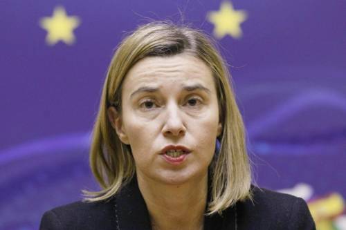 Mogherini si prostra al sultano turco In Europa comandano già i filo arabi
