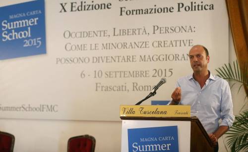 Il Paese è un colabrodo ma Alfano gongola per 45 estremisti espulsi